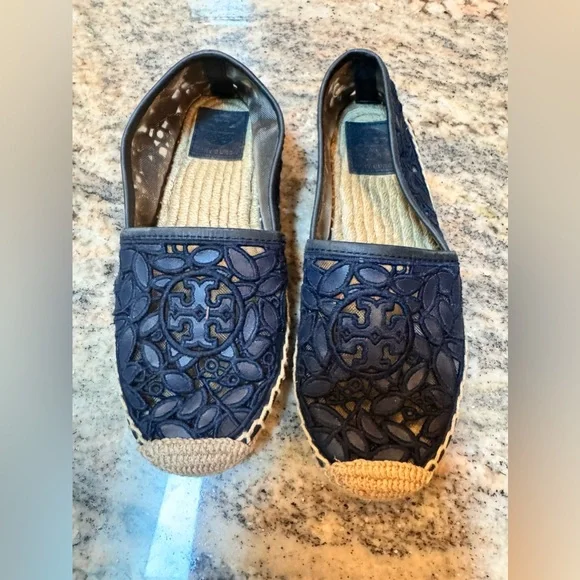 Tory Burch Rhea Lace Blue Espadrilles flats/shoes in great condition. Size 6 - Picture 4 of 8